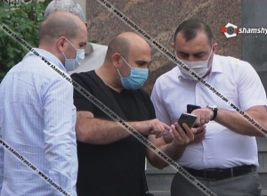 Ռումբի տեղադրման կեղծ ահազանգի փաստի առթիվ ոստիկանություն է հրավիրվել Մանվել Գրիգորյանի փաստաբան Արսեն Մկրտչյանը․ Shamshyan.com