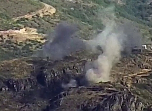 ՊՆ-ի տեսանյութը. ՀՀ ԶՈՒ-ն ոչնչացնում է սահմանամերձ բնակավայրերը հրետակոծած ադրբեջանական հենակետերը