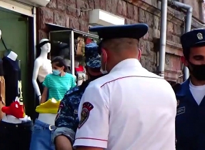 ՊՊԾ գնդի ոստիկանները հետապնդել ու բռնել են կնոջ ոսկեղենը կողոպտած անձին․ նա ձերբակալվել է