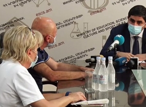 Абитуриентам с положительными баллами предлагается поступить в вуз без экзамена