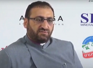 Кто создает преграду между армянской апостольской церковью и государством: пресс-конференция в прямом эфире