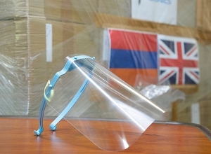 Армении подарили средства индивидуальной защиты