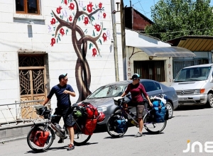 Грузия приняла первых иностранных туристов