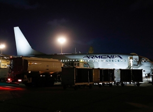Հայաստանի մարդասիրական օգնությունը բեռնաթափվում է Բեյրութի օդանավակայանում․ լուսանկարներ