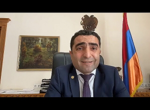 Շրջակա միջավայրի նախարար Ռոմանոս Պետրոսյանի ասուլիսը