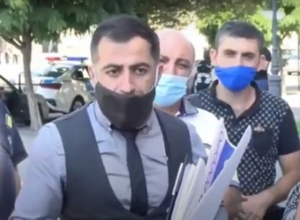 Բողոքի ակցիա կառավարության դիմաց. ՈՒՂԻՂ