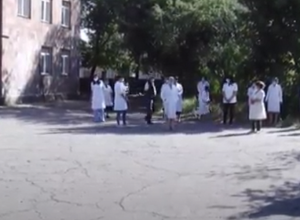 Մարալիկի ծննդատան աշխատակիցները 7 ամիս է աշխատավարձ չեն ստացել. բողոքի ակցիա. ուղիղ․ Tert.am