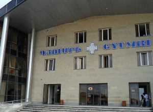 Գյումրու Գորկու այգու մոտ դանակով կտրել են 23-ամյա տղայի պարանոցը․ Առավոտ