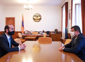 Араик Арутюнян принял Арарата Мирзояна