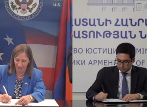 Посол Трейси подписала два меморандума о взаимопонимании с Министерством юстиции и Полицией РА