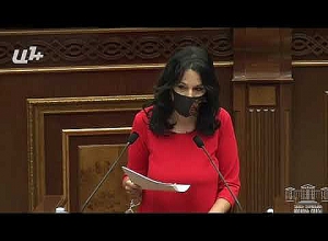 По какому праву вы ограничиваете права граждан? Наира Зограбян