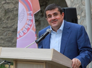 Араик Арутюнян в Шуши принял участие в мероприятии, посвященном Дню независимости Арцаха