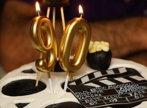 Ծննդյան 90-ամյակին Լևոն Աթոյանցին շնորհվել է «Հայրենիքին մատուցած ծառայությունների համար» առաջին աստիճանի մեդալ