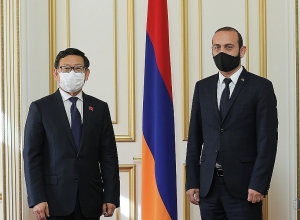 Арарат Мирзоян провел прощальную встречу с послом Китая