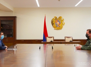 Президент Арцаха встретился с Давидом Тонояном