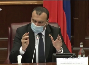 Если у вас есть такая профессиональная команда, почему председатель ЦБ просит экземпляр у гражданина