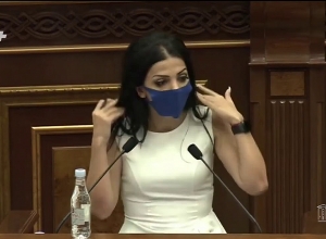 Տիկին Վարդանյան խոսելուց արաջ մի քիչ մտածեք ու մի փոքր քիչ ինքնապարգևատրվեք