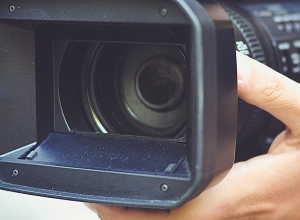 В результате обстрела с азербайджанской стороны ранен оператор телекомпании «Армения»