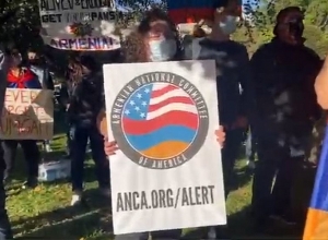 Демонстрация в Вашингтоне, напротив посольства Турции