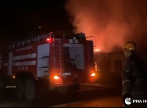 Вследствие обстрела в Степанакерте сгорели магазин и склад