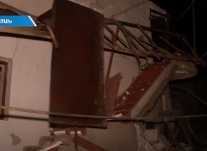 Степанакерт сегодня вечером после обстрела: Кадры Общественного телевидения