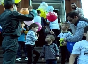 Psychologists from Ministry of Emergency Situations visit families who came to Armenia from Artsakh