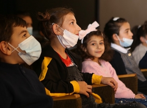 Yerevan State Puppet Theatre hosts children temporarily away from their homes