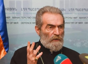 Հատուկ փորձել են մեր խաչի նշանը վիրավորել ու մեզ հուսահատեցնել. Պարգև Սրբազանի ճեպազրույցը