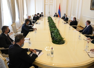 Նախագահ Արմեն Սարգսյանն ընդունել է Հունաստանի արտաքին գործերի նախարարին