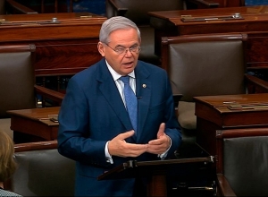 Мир должен противостоять авторитарной жестокости: Менендес осудил нападение Азербайджана на армянские населенные пункты