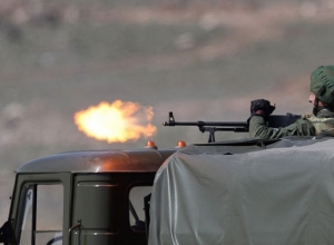 Ночью продолжались артиллерийские бои и перестрелки