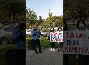 Акция напротив посольства Италии