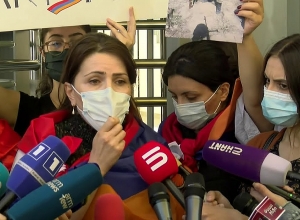 Посол Германии принял одного из участников акции напротив посольства