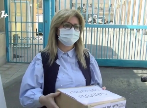 Արցախի անկախության ճանաչման պահանջով ՄԱԿ-ի գրասենյակի մոտ հավաքվել էին մի խումբ աշակերտներ