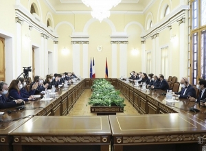 Պատգամավորների մի մասը ստորագրել է Արցախի ճանաչման վերաբերյալ հայտարարության նախագիծը