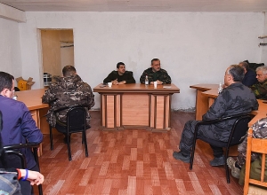 Араик Арутюнян провел встречу с фракциями Национального Собрания Арцаха