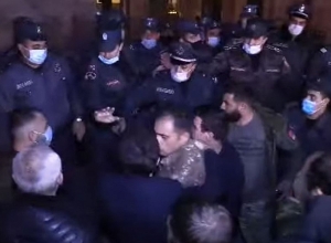 Ինչ է կատարվում Հանրապետության հրապարակում. ՈՒՂԻՂ