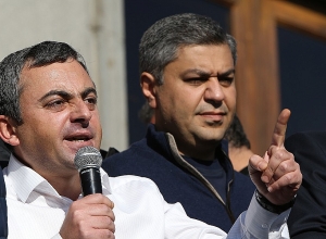 С настоящего момента действует комитет по защите родины: Ишхан Сагателян