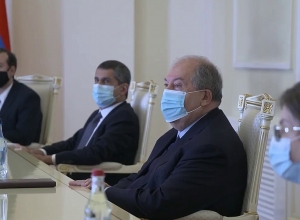 Армен Саркисян встретился с представителями фракции “Мой шаг”