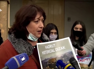 Երեկ Ստեփանակերտ-Մարտունի ճանապարհին 4 հոգի գերի է ընկել. որտե՞ղ է անվտանգությունը. ցուցարար