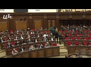 ППА бойкотировала и покинула зал заседаний