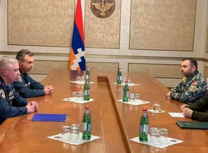 Араик Арутюнян принял руководителей прибывшей в Арцах российской спасательной группы