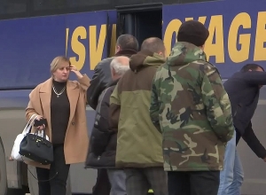 Очередные автобусы с беженцами прибыли в Степанакерт в сопровождении российских миротворцев