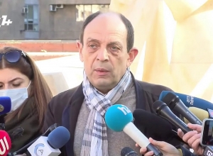 Пашинян даже получит удовольствие, если Манукян истощится и дойдет до смерти: Аветик Ишханян