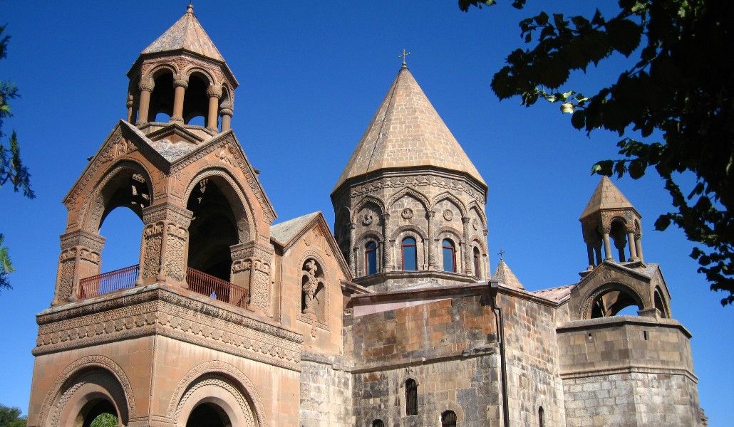 Etchmiadzin_cathedral