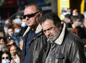 «Այսօր Հայաստանում չկա իշխանություն»․արվեստագետները գերիներին վերադարձնելու պահանջով հավաքվել էին Շարլ Ազնավուրի հրապարակում