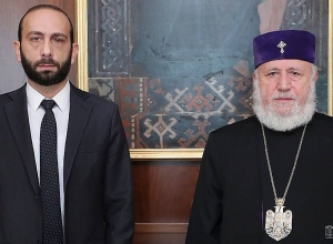 Գարեգին Բ-ն և ԱԺ նախագահ Արարատ Միրզոյանը հանդիպել են