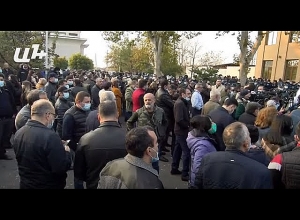 Փաշինյանի հրաժարականի պահանջով քաղաքացիները փողոցներ են փակում.ՈՒՂԻՂ