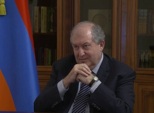 Արմեն Սարգսյանն առաջարկում է սթափ նայել իրականությանը և միասին հաղթահարել դժվարությունները