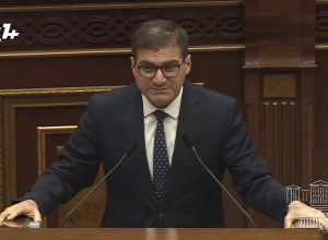 С таким проектом бюджета мы финансируем тунеядство: Арман Бабаджанян